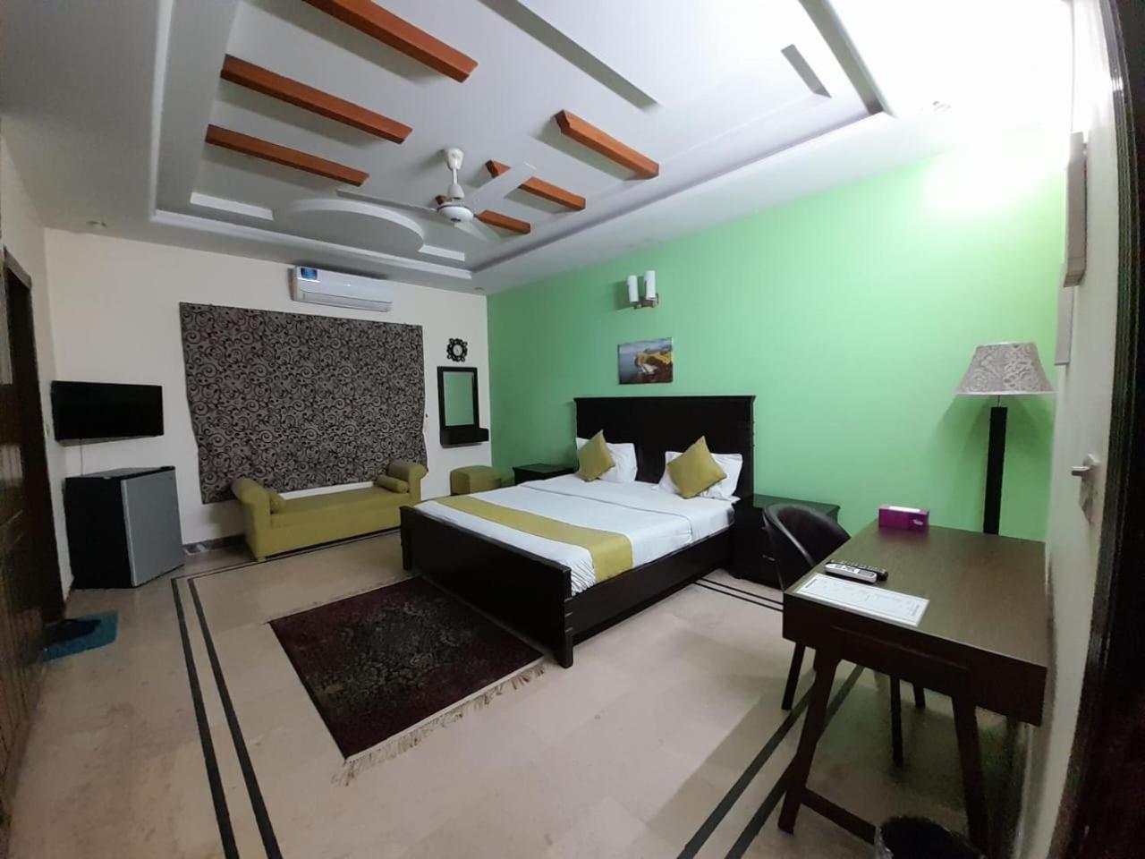 Serene Residence Исламабад Екстериор снимка